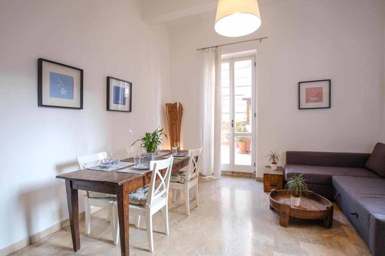 Spacious Apartment With Big Terrace At Colosseum Róma Kültér fotó