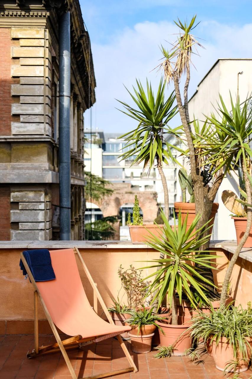 Spacious Apartment With Big Terrace At Colosseum Róma Kültér fotó